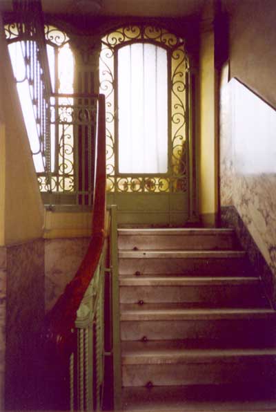 E su questa magica 'non piazzetta', ...