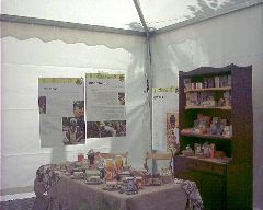 una tavola imbandita.JPG